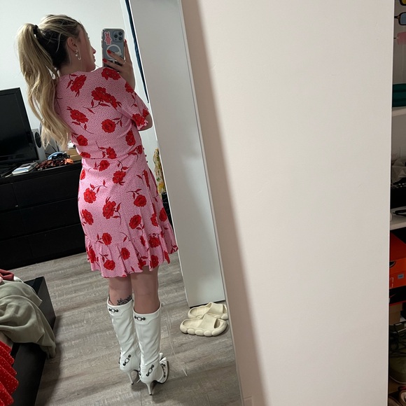 Lush Floral Dress - Picture 4 of 5